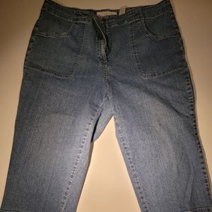 French Laundry Sport 18W Capri Jeans